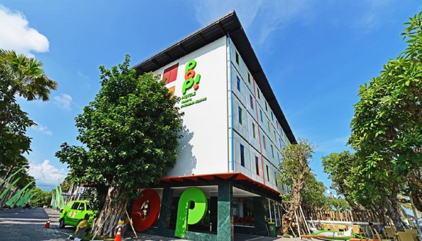 Area esterna dell'hotel - POP! Hotel Hardys Singaraja Square