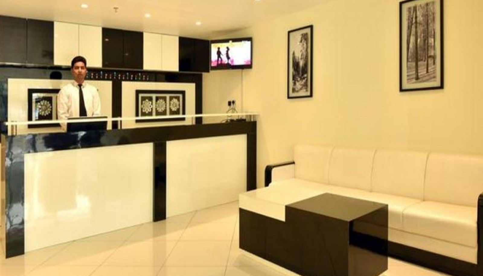 Recepcja - The Prem Beacon Hotel