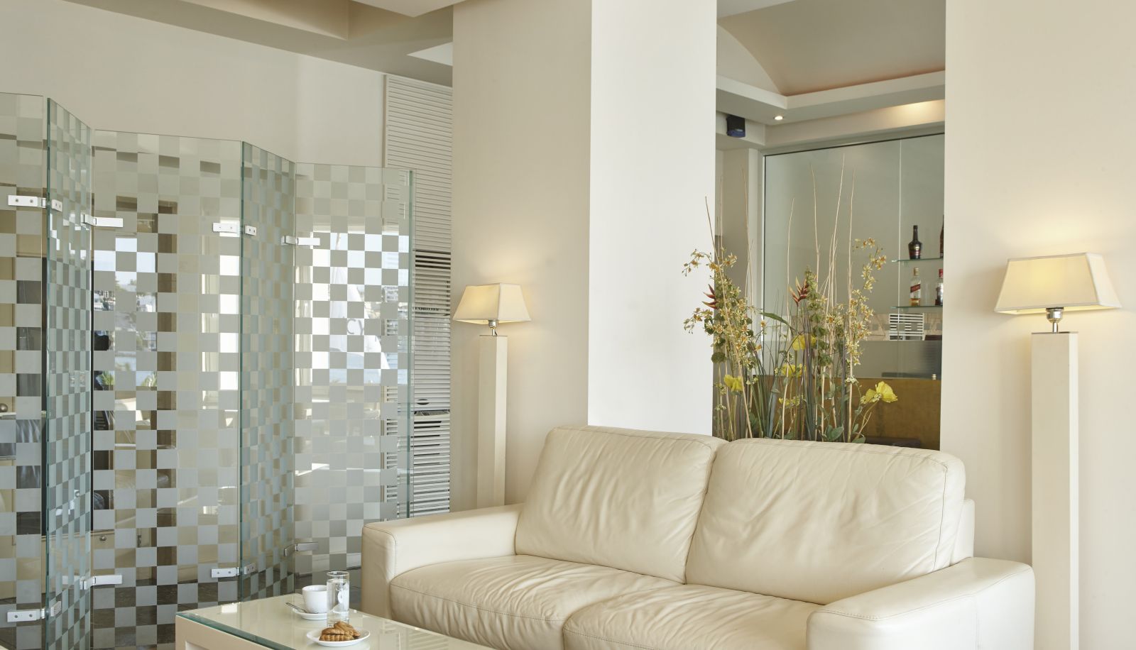 Hall - Lucy Hotel