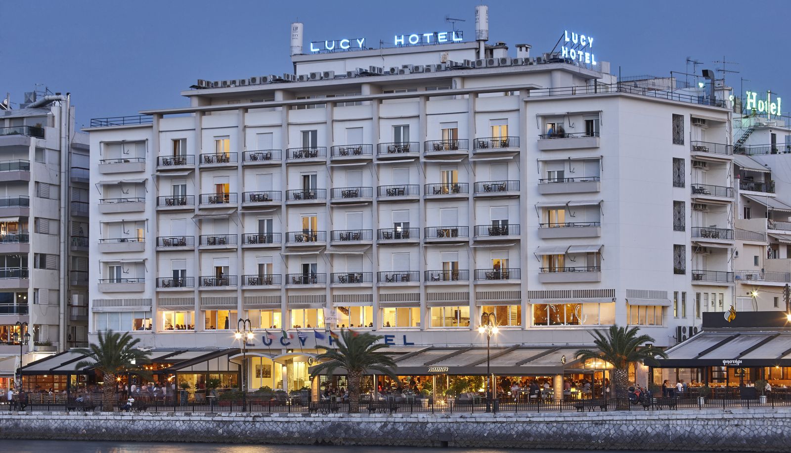 Area esterna dell'hotel - Lucy Hotel