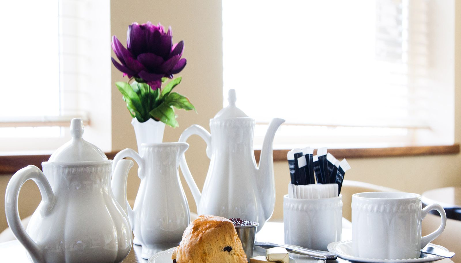 Sala prima colazione all'interno del ristorante - Bellavista Hotel and Self Catering Suites