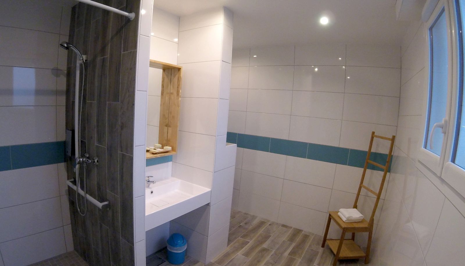 Badezimmer - Hôtel de France
