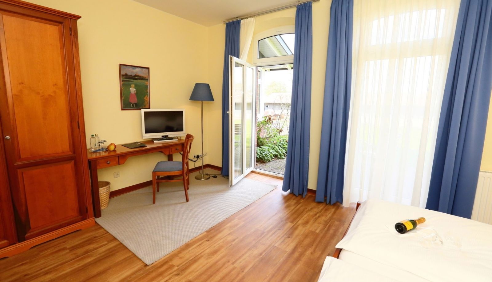 Zimmer mit Terrasse - Stader Landhotel Deinster Mühle