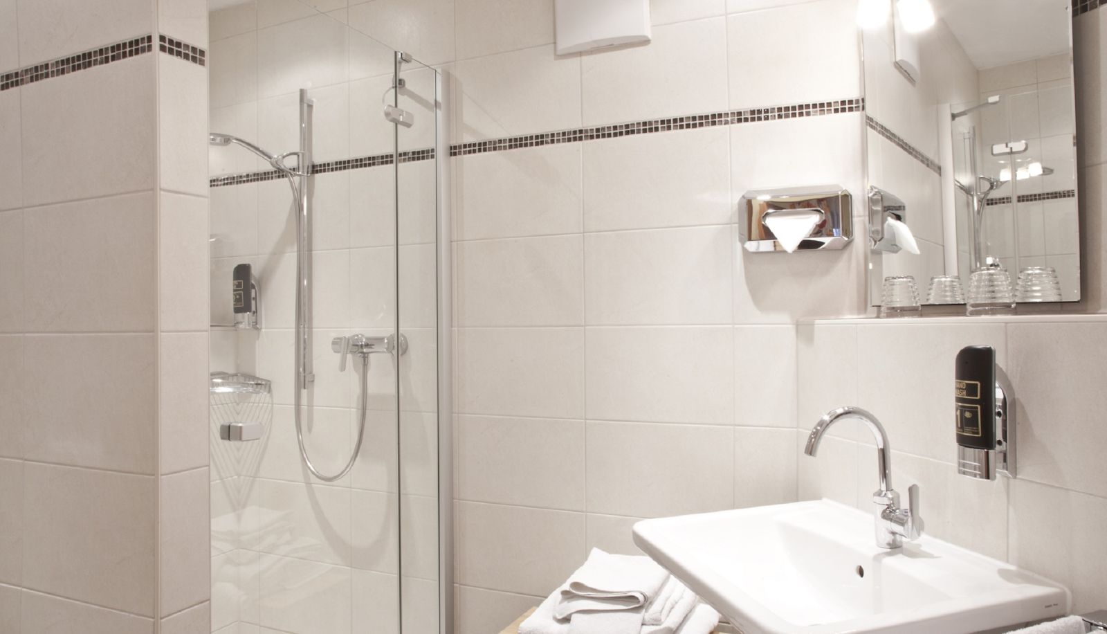 Badezimmer - Gasthof & Pension Bimesmeier
