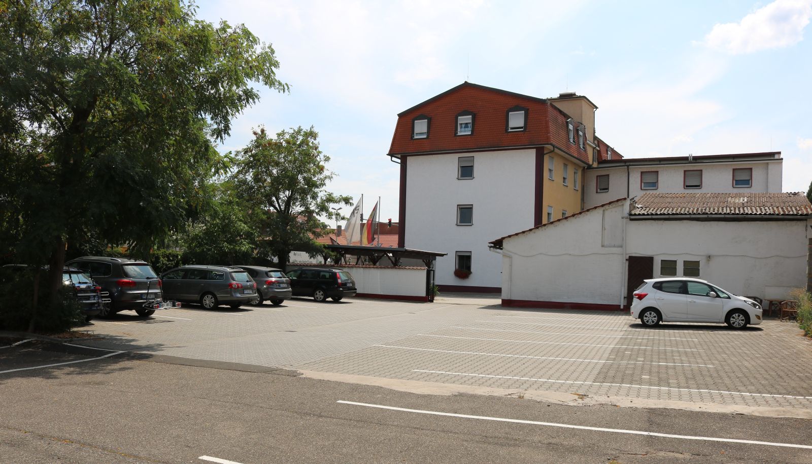 Hotel outdoor area - Darmstädter Hof
