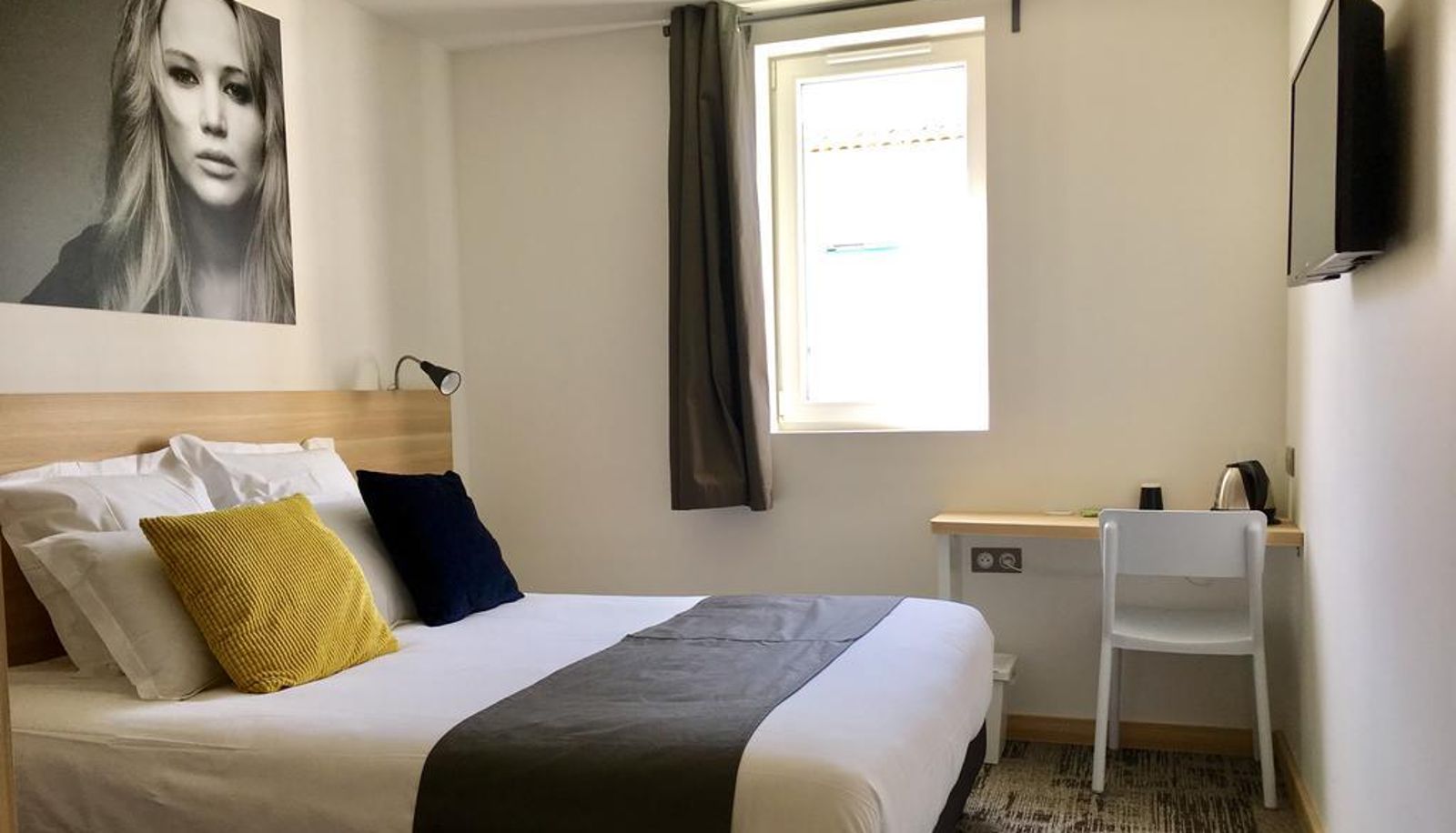 Standardzimmer (Doppel) - Brit Hôtel Martigues Nord - SOMNOO