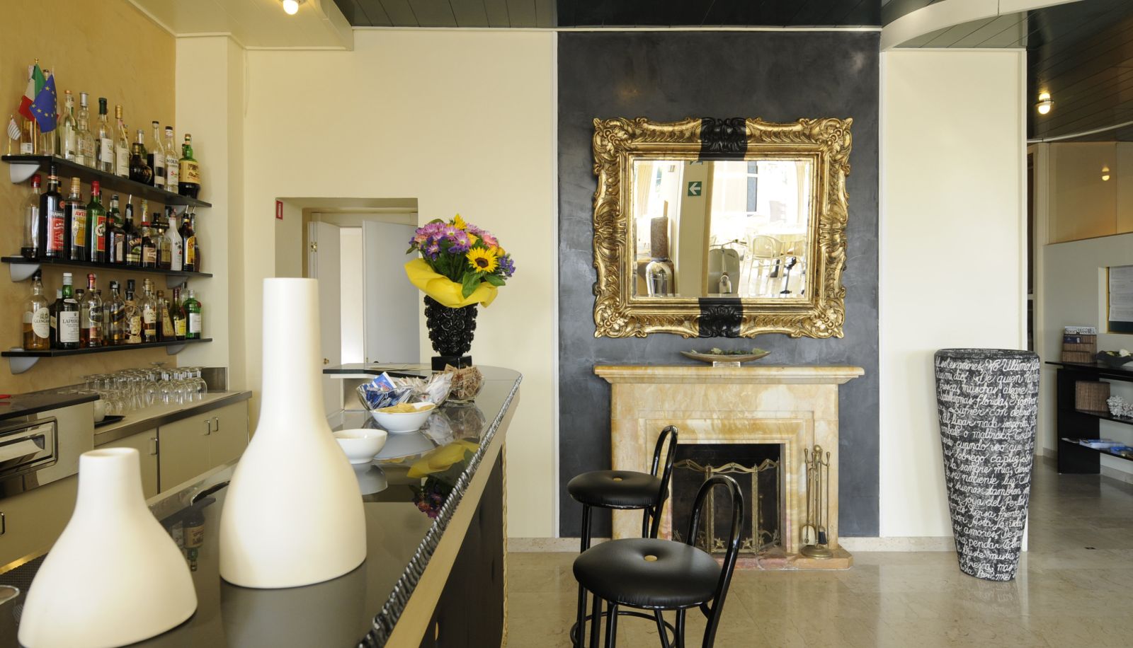 Bar - Savoy Hotel