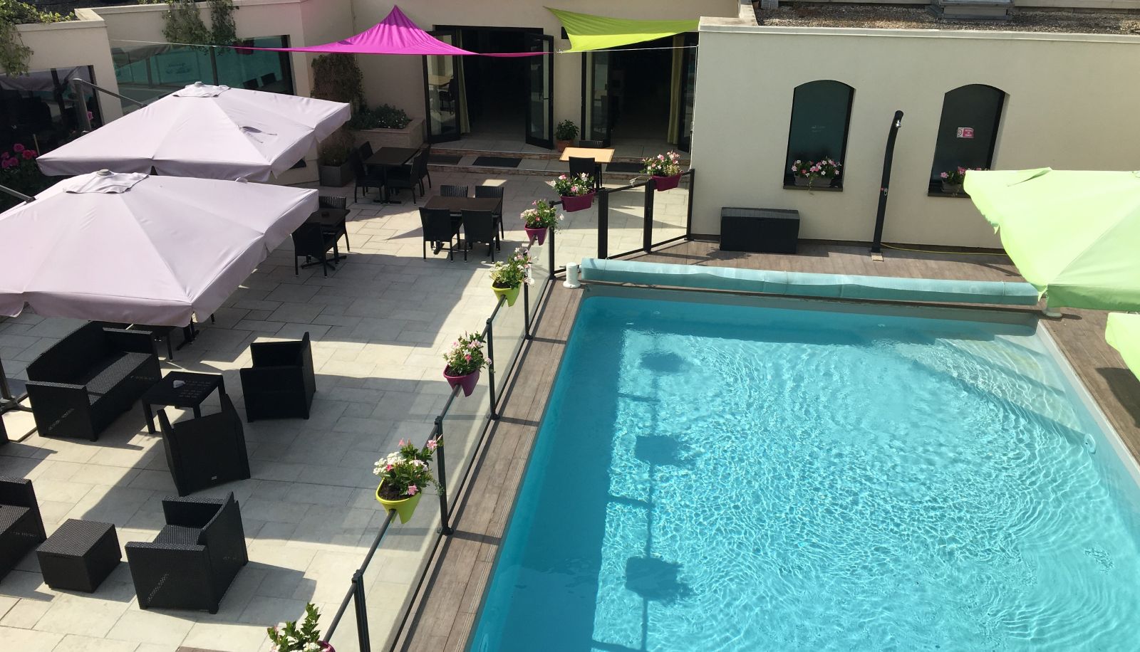 Piscina - HOTEL SAINT LAURENT