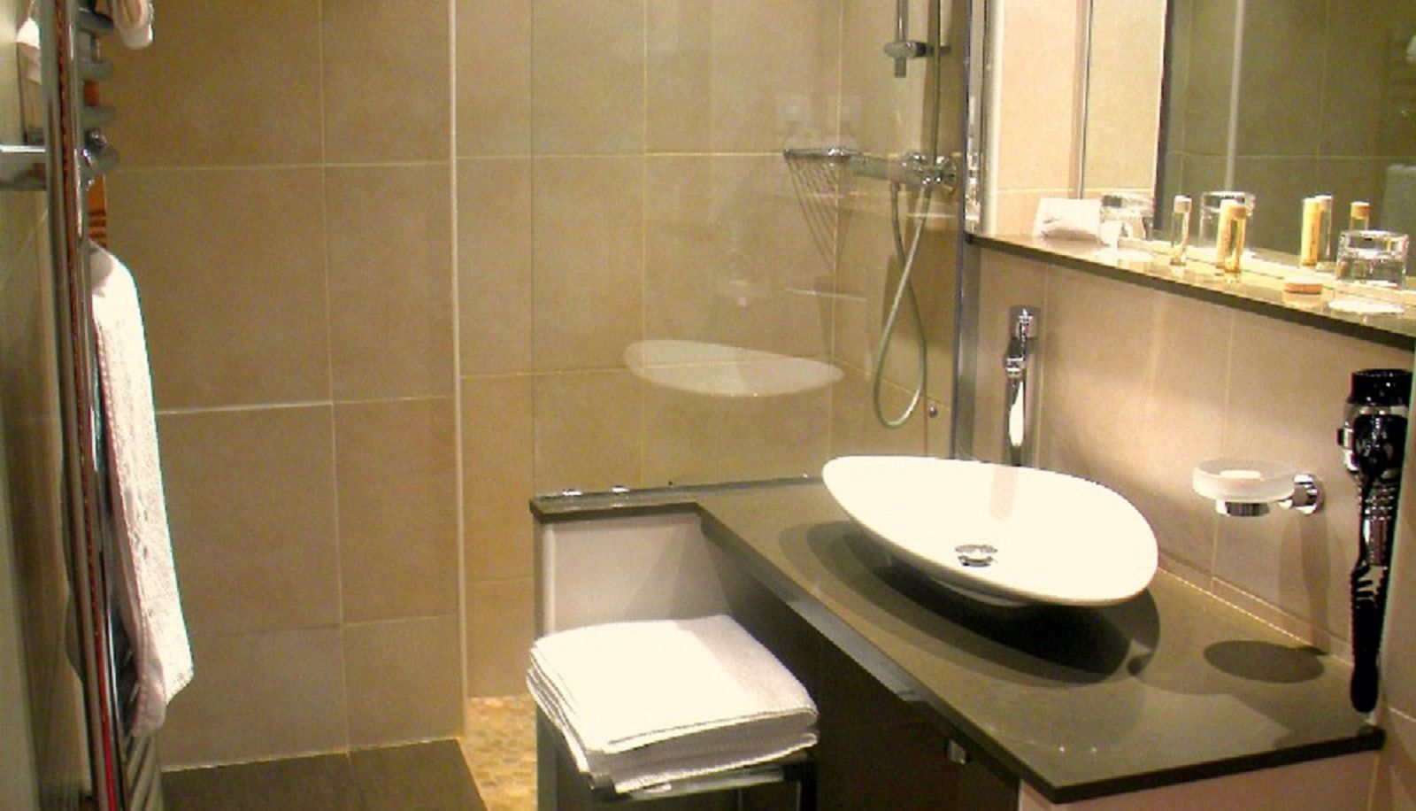 Salle de bain - Les Jardins de Bakea Chateaux & Hotels Collection