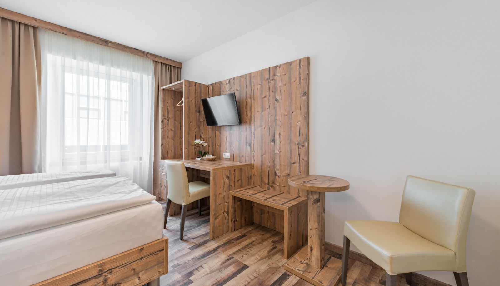 Camera business - City Rooms Wels