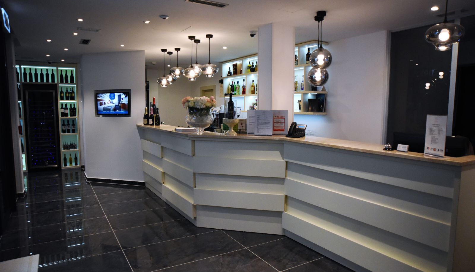Receptie - Santiny Hotel & Restaurant