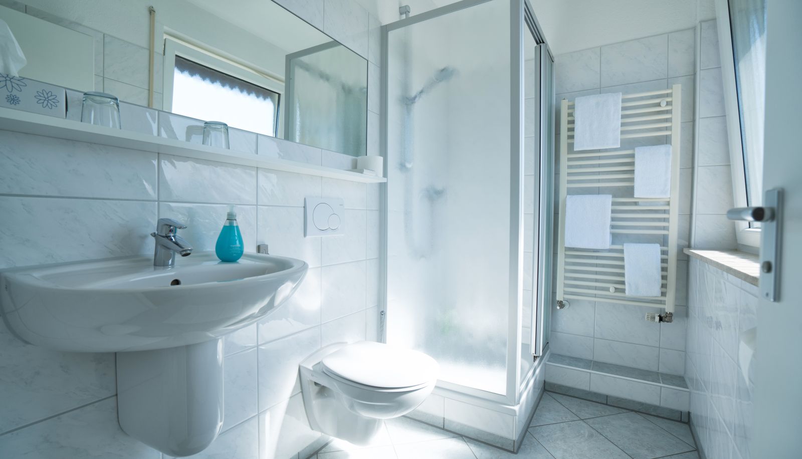 Badezimmer - Hotel zur Sonne