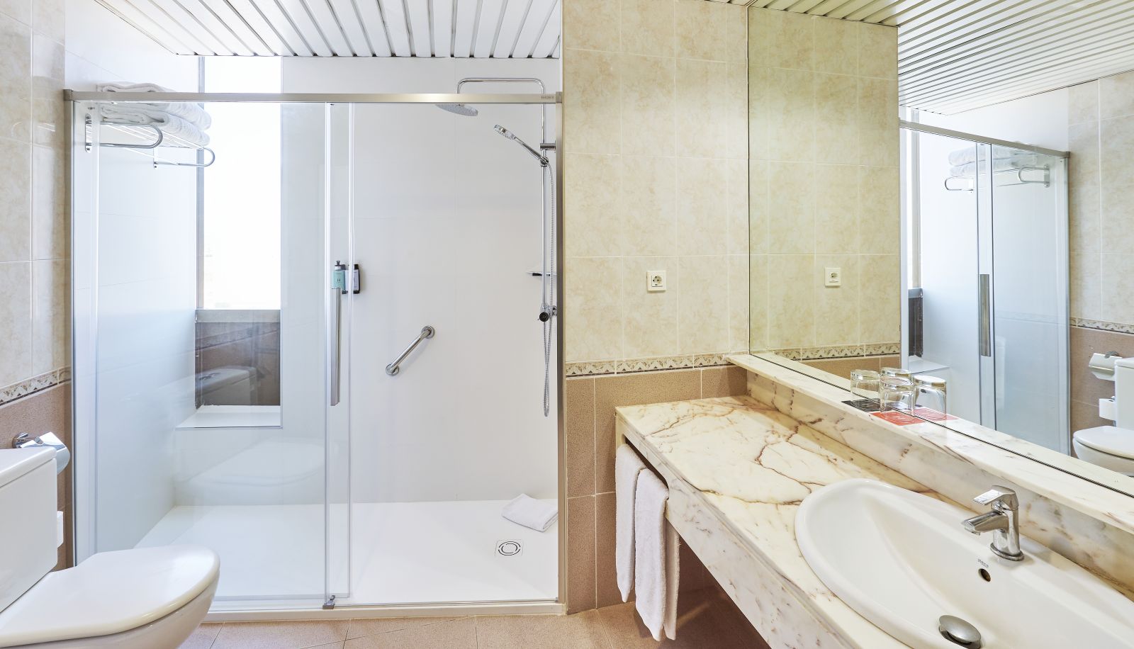 Komfortzimmer (Doppel) - Hesperia Sant Joan Suites