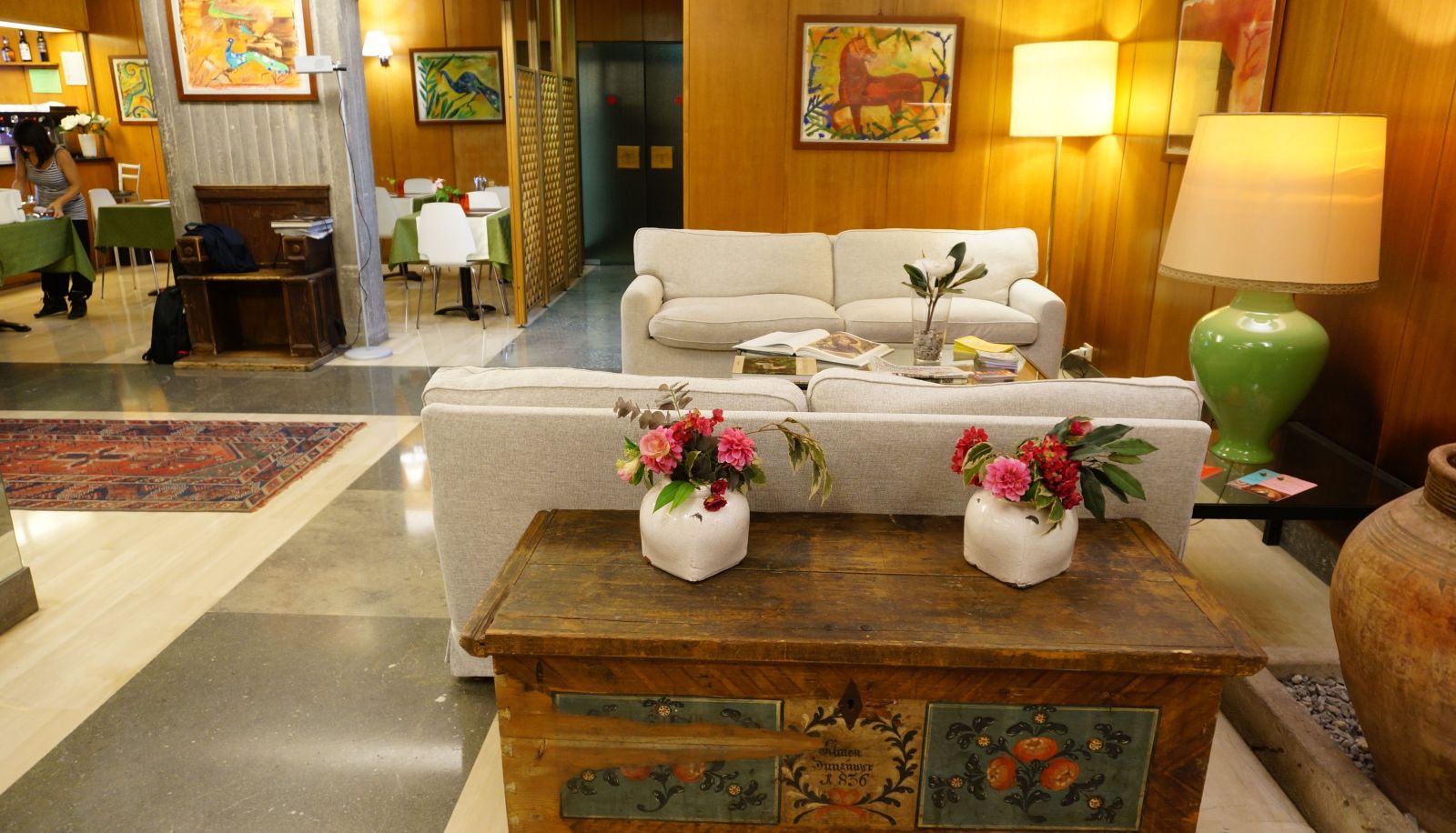 Lobby - Marbela Apartments & Suites