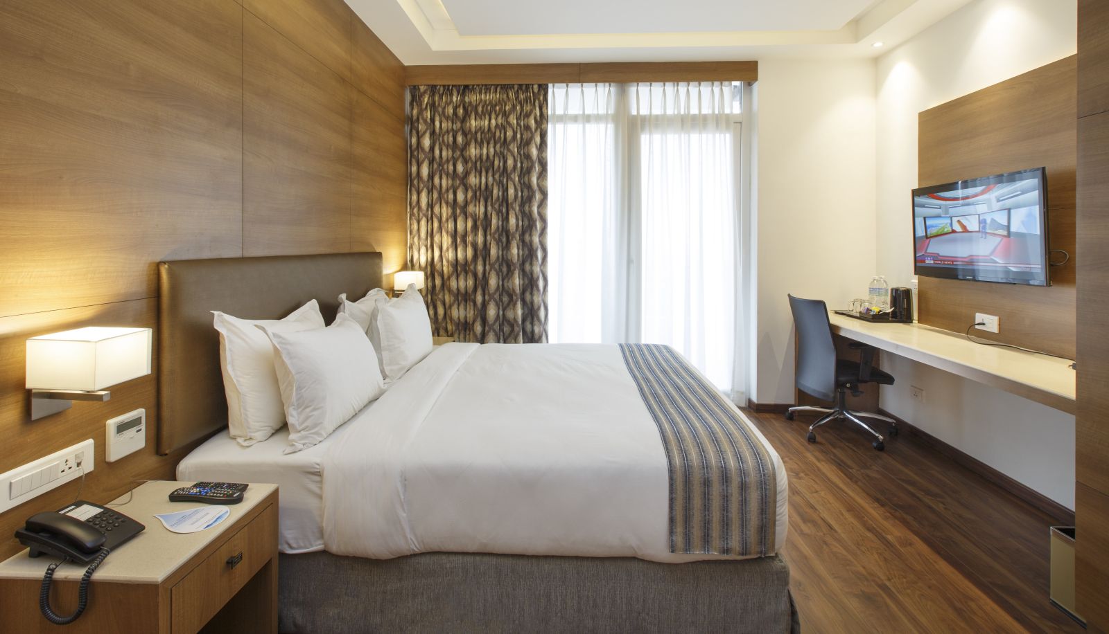Standard room (double) - Hotel Ambassador by ACE Hotels