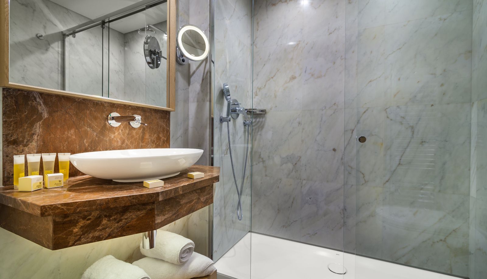 Badezimmer - Ana Hotels Bradul Poiana Brasov