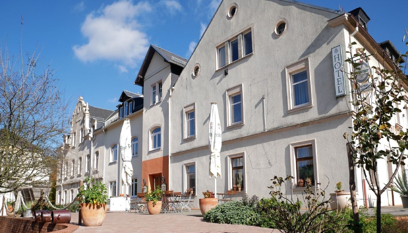 Zewnętrzna część hotelu - Brauhof Niederwiesa