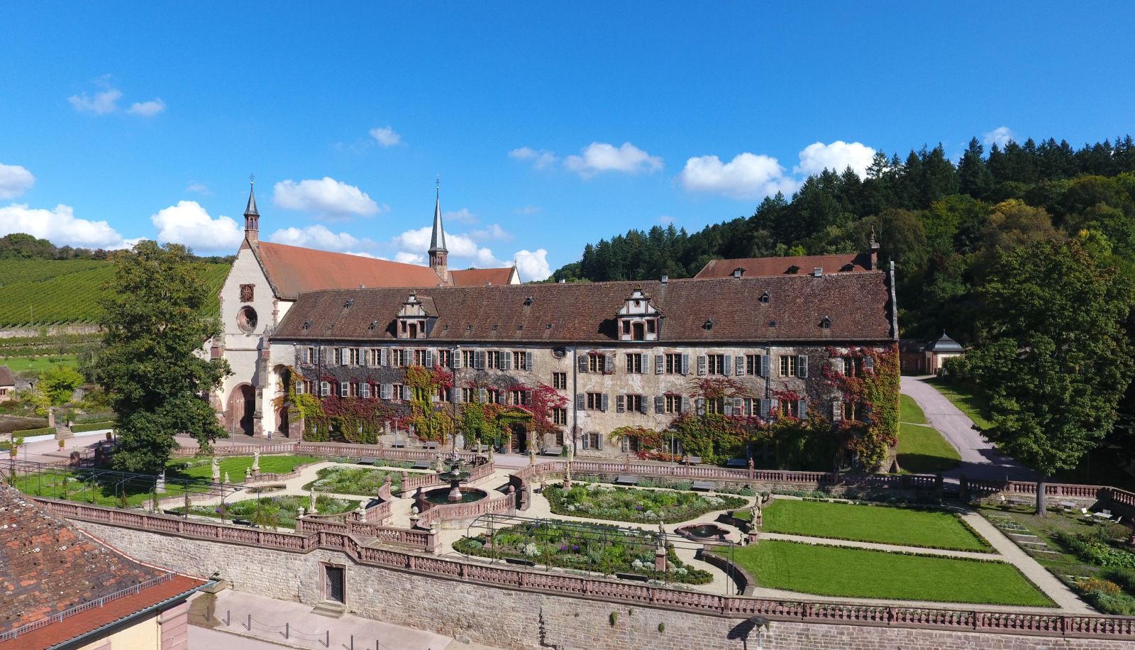 Vue - Schloss Bronnbach Klosterhotel