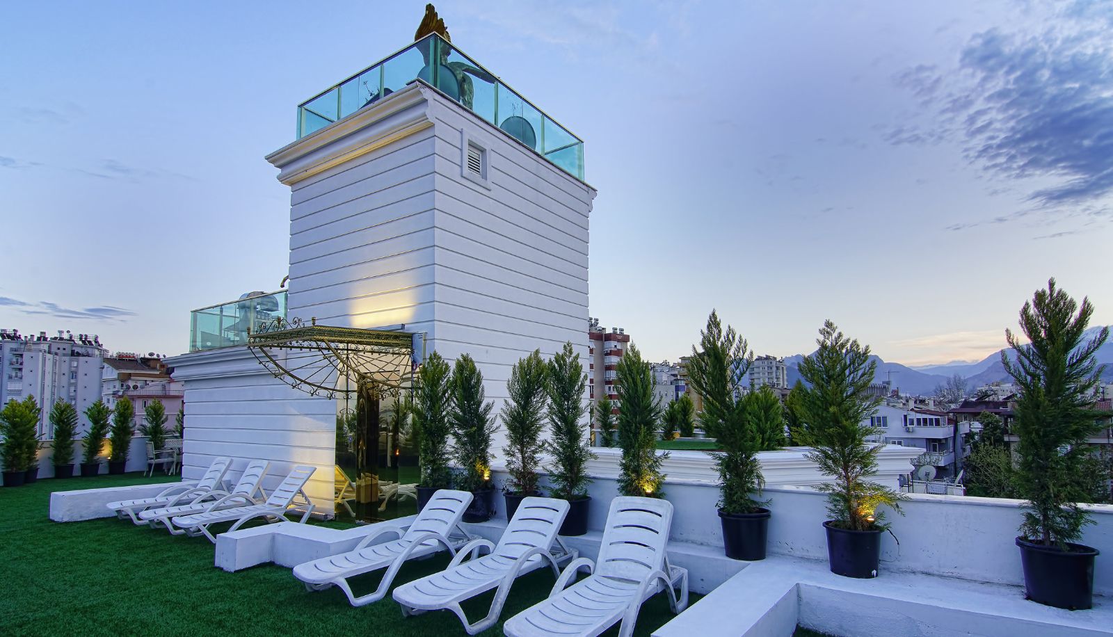 Terasse - S WHITE HOTEL