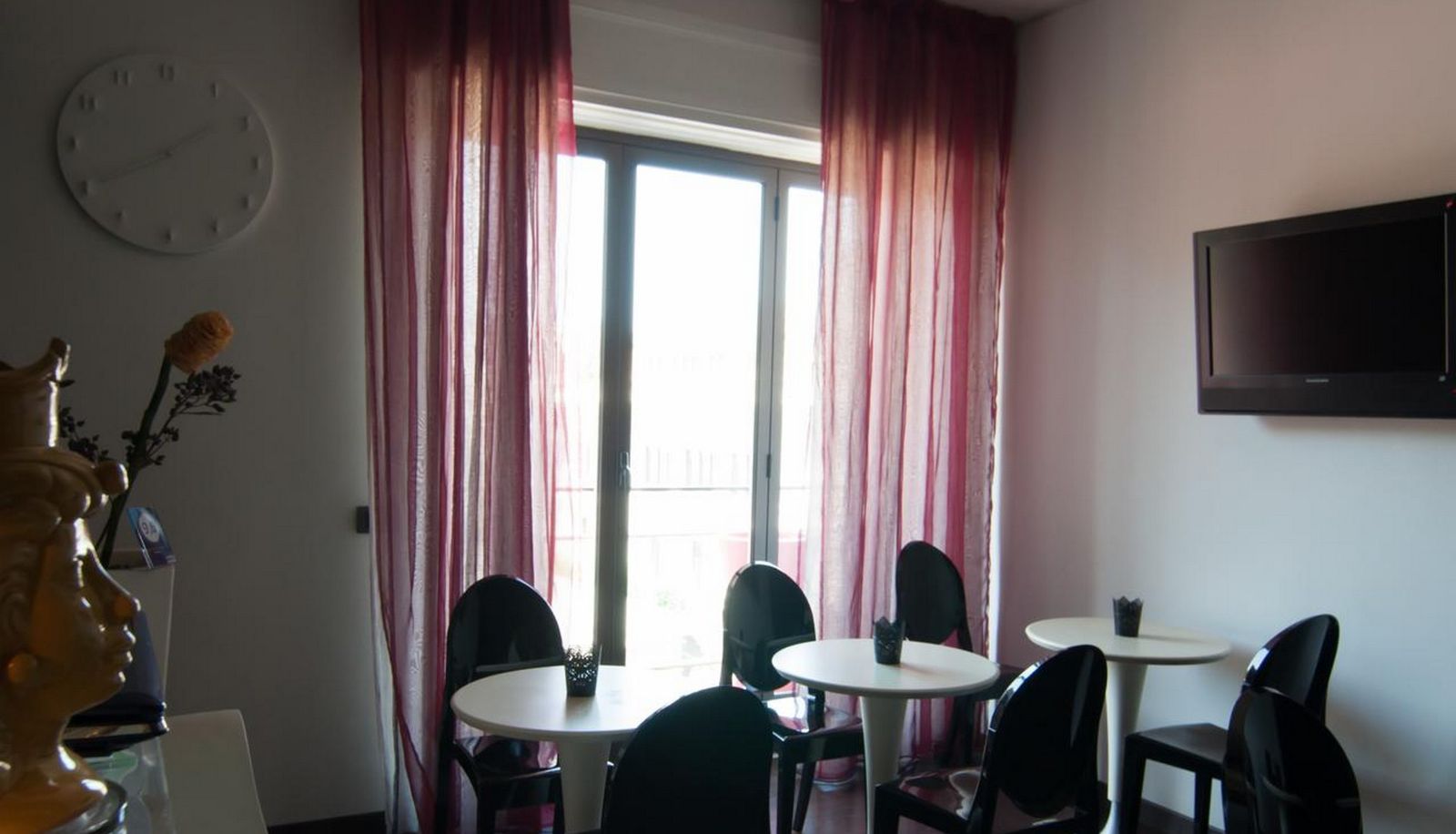 Breakfast room - Eh13 Luxury Accomodation