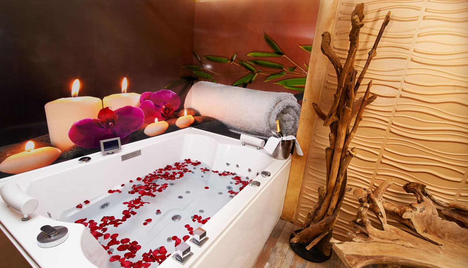 Suite - VIP PARIS YACHT HOTEL
