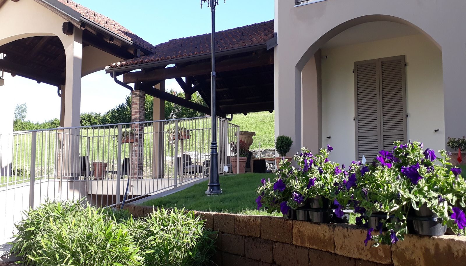 Buitenruimte van het hotel - Resort Limax Acis