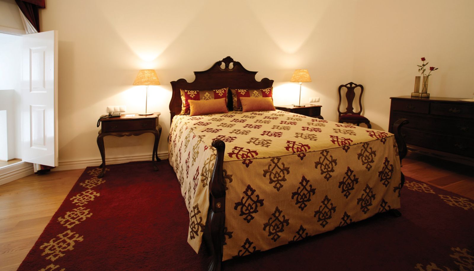 Info - Montebelo Palácio dos Melos Viseu Historico Hotel