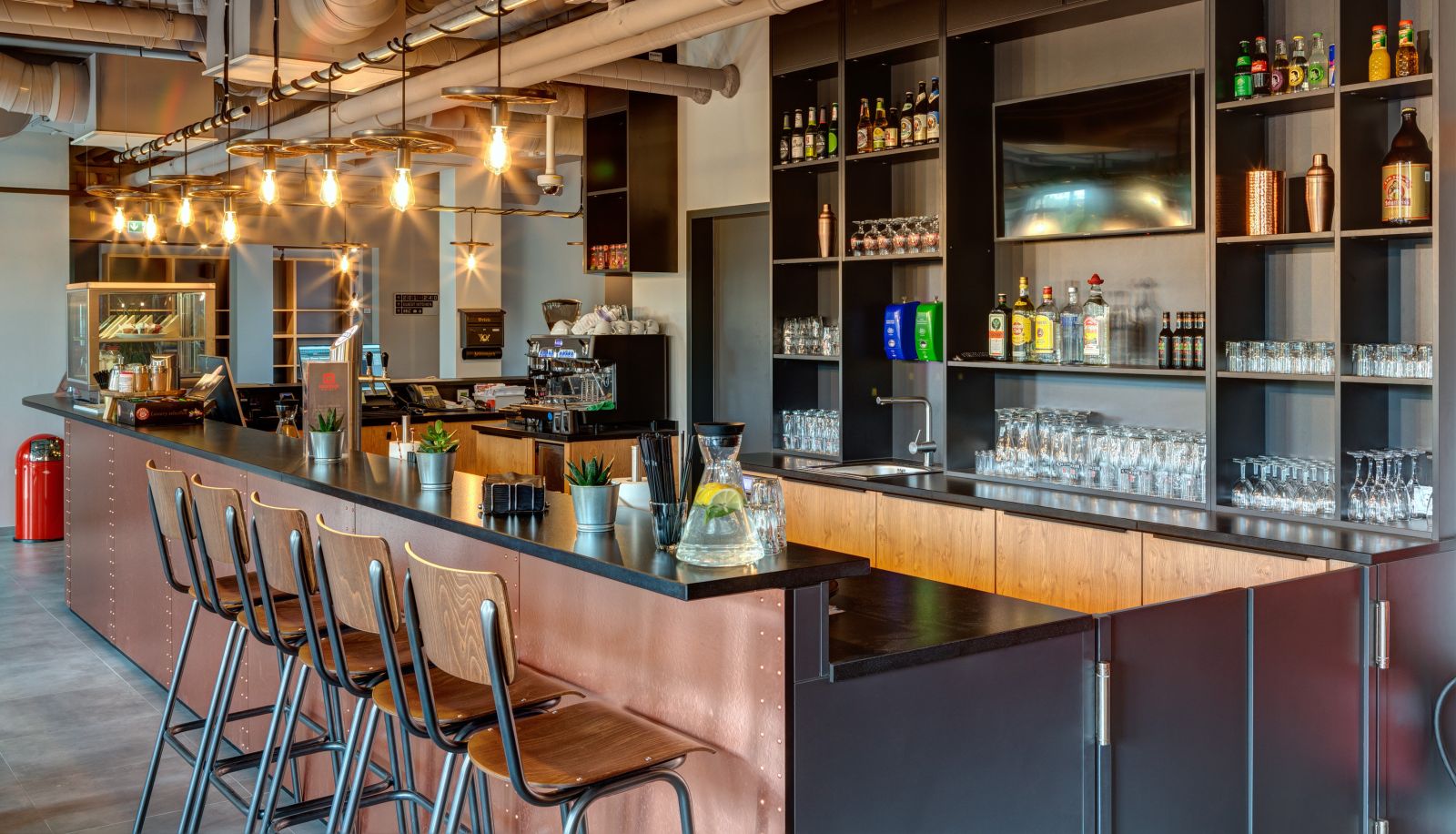 Bar - MEININGER Hotel Berlin Tiergarten