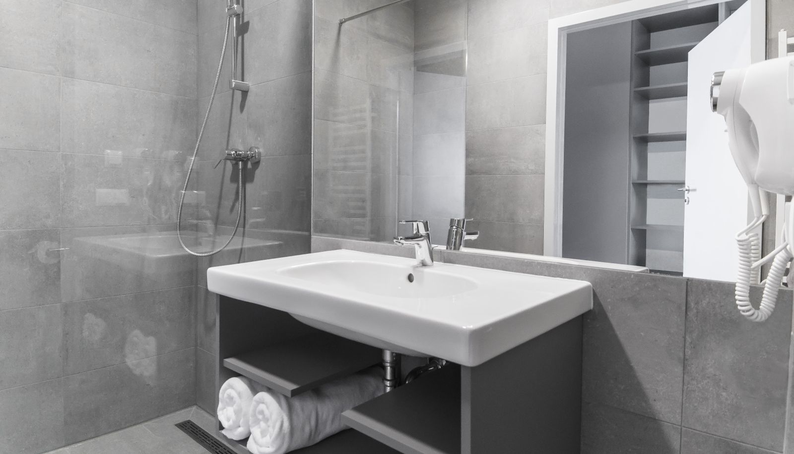 Badezimmer - Notera Hotel SPA