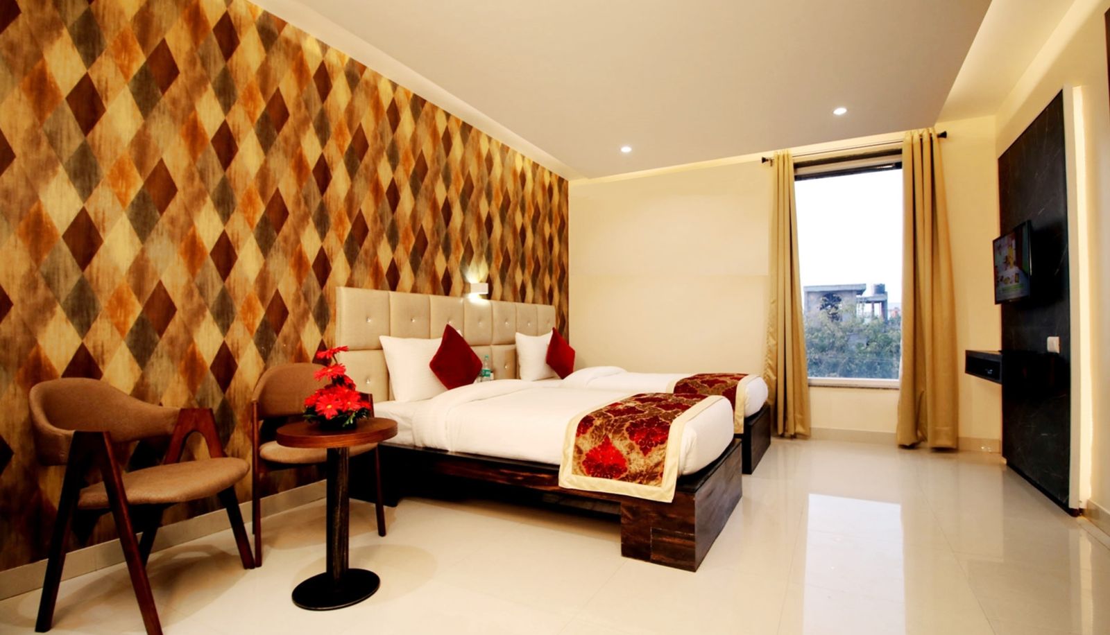 Standard room (double) - Lucknow Pinnacle by Click Hotels