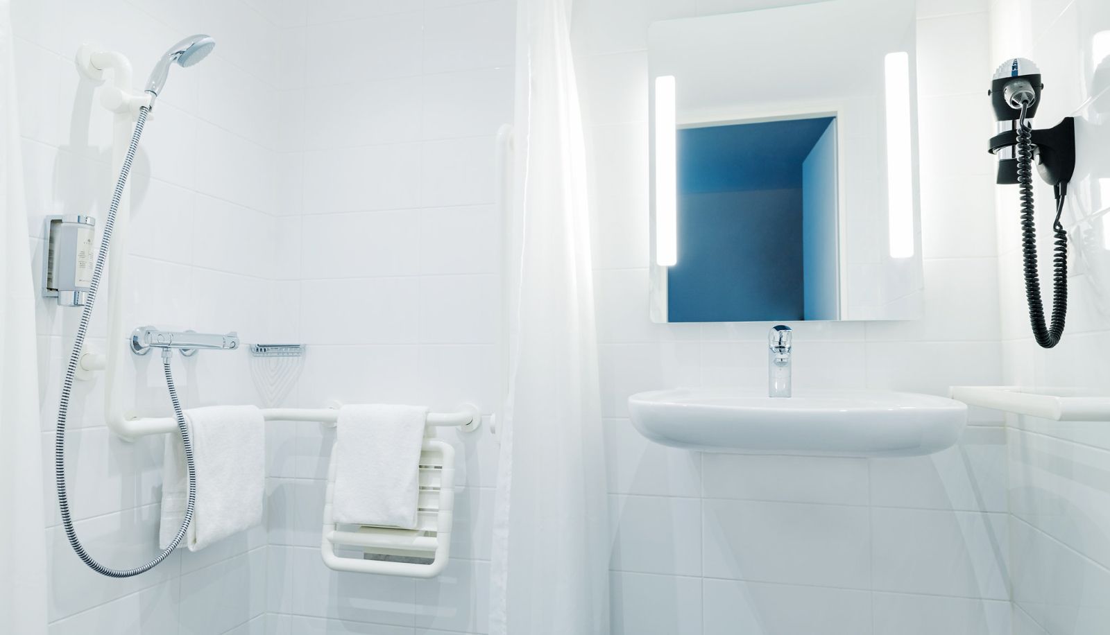 Info - B&B Hotel Zürich Airport Rümlang