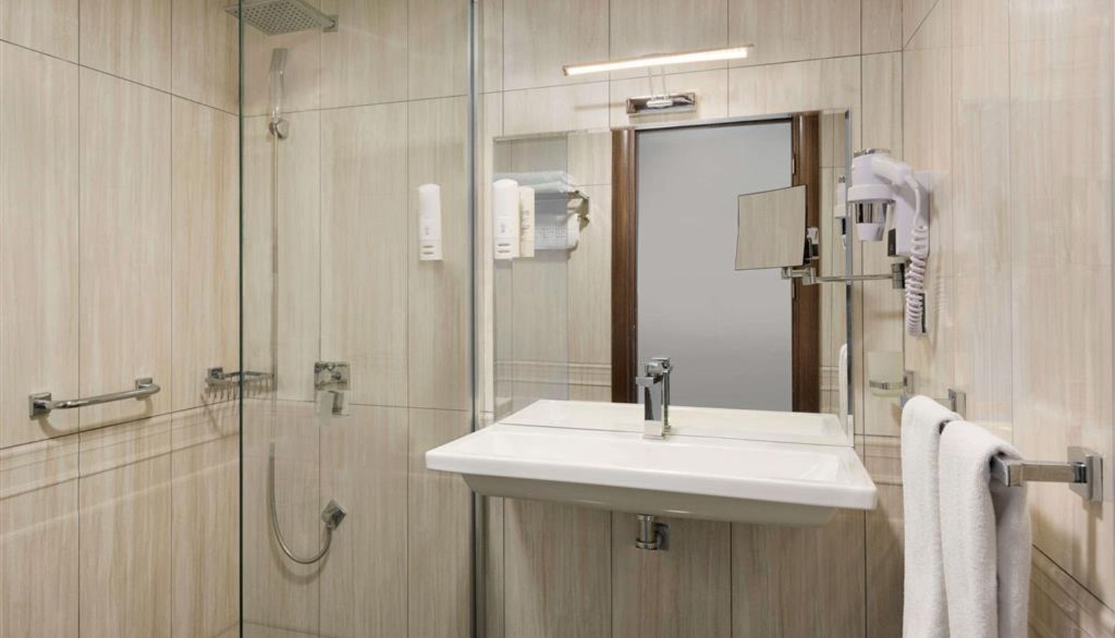 Camera - Ramada Hotel & Suites by Wyndham Edirne