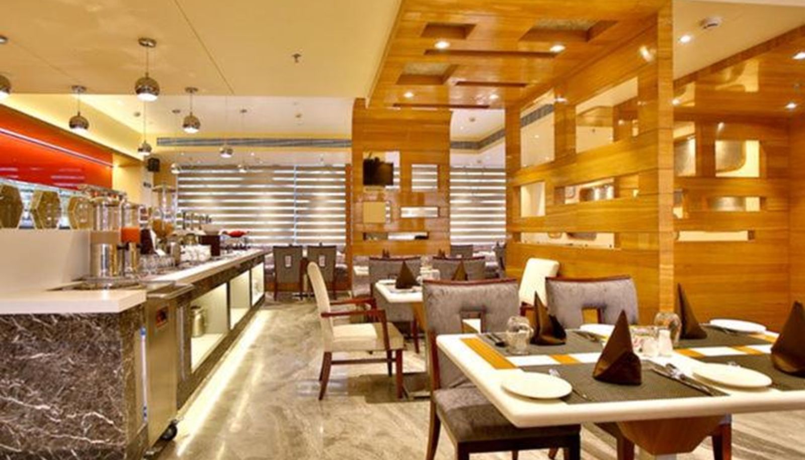 Ristorante - Regenta Central The Crystal
