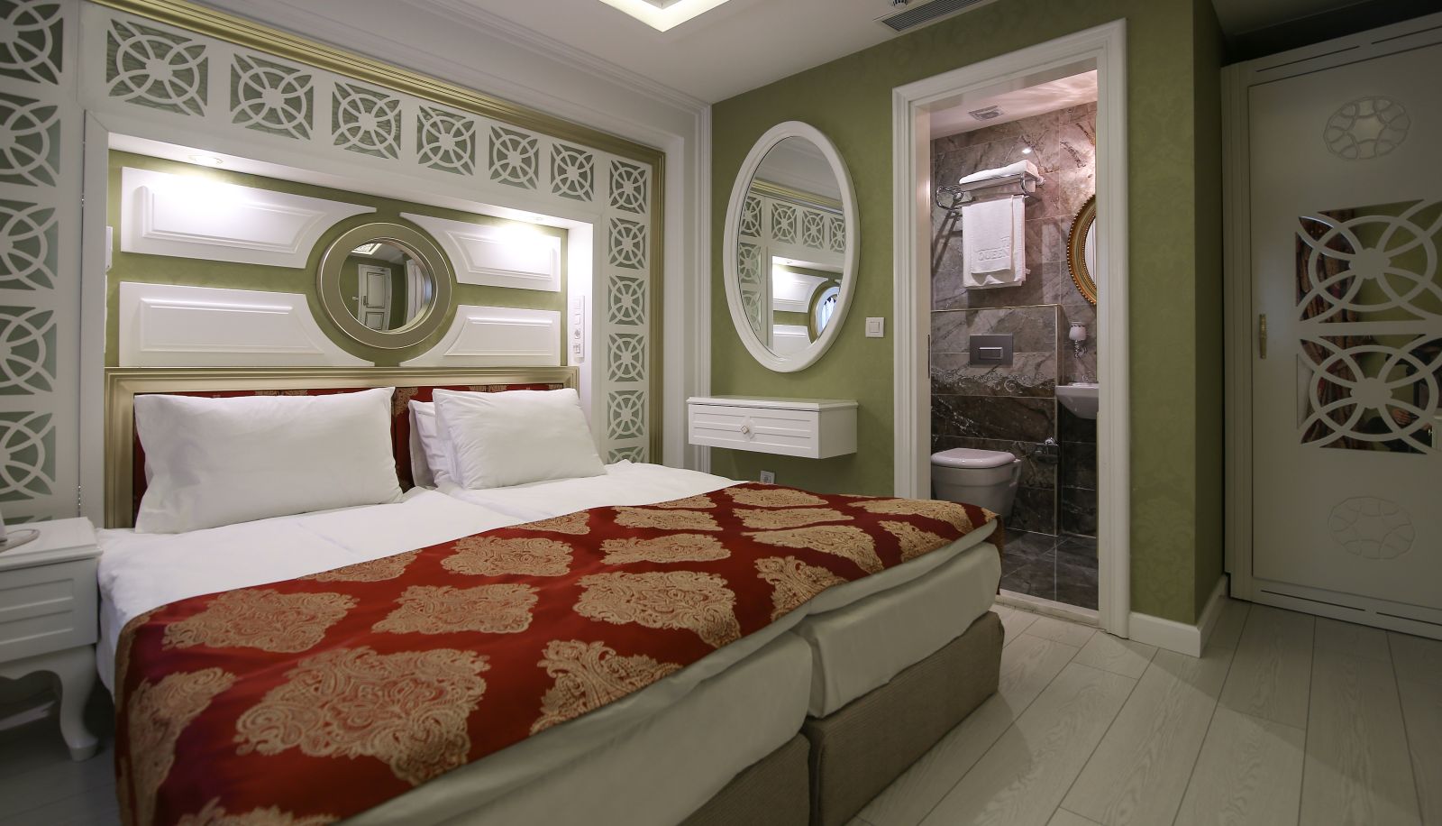 Standard room (double) - QUEENS LAND HOTEL