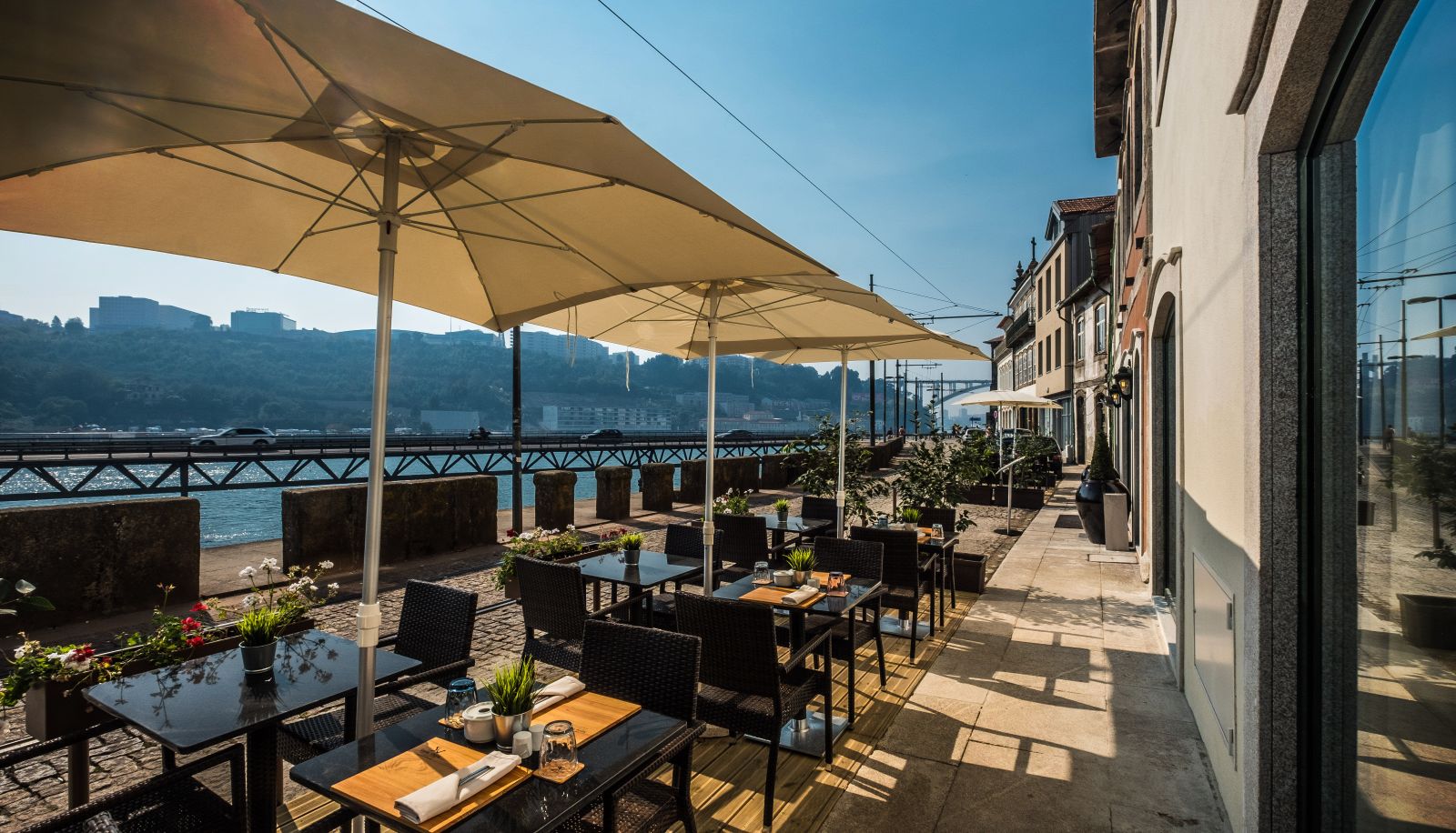 Hotel outdoor area - Vila Gale Porto Ribeira