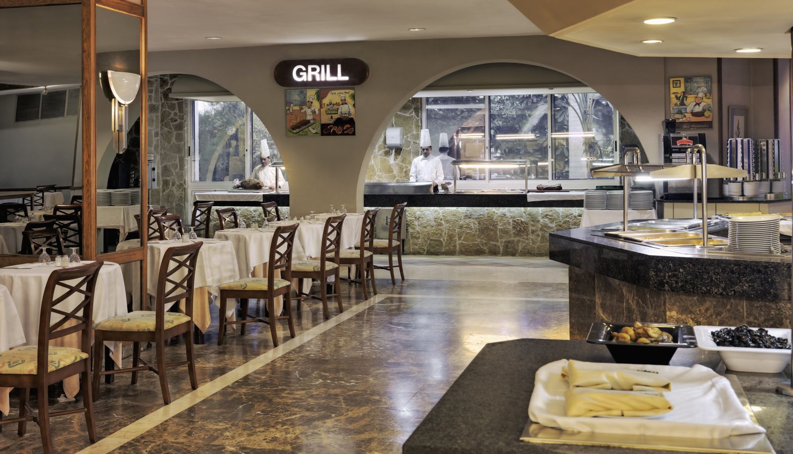 Restaurant - Beverly Park Hotel
