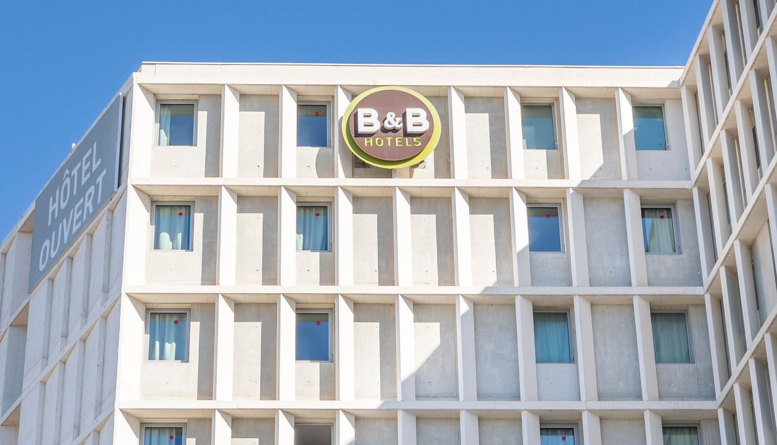 Zewnętrzna część hotelu - B&B HOTEL Marseille Les Ports