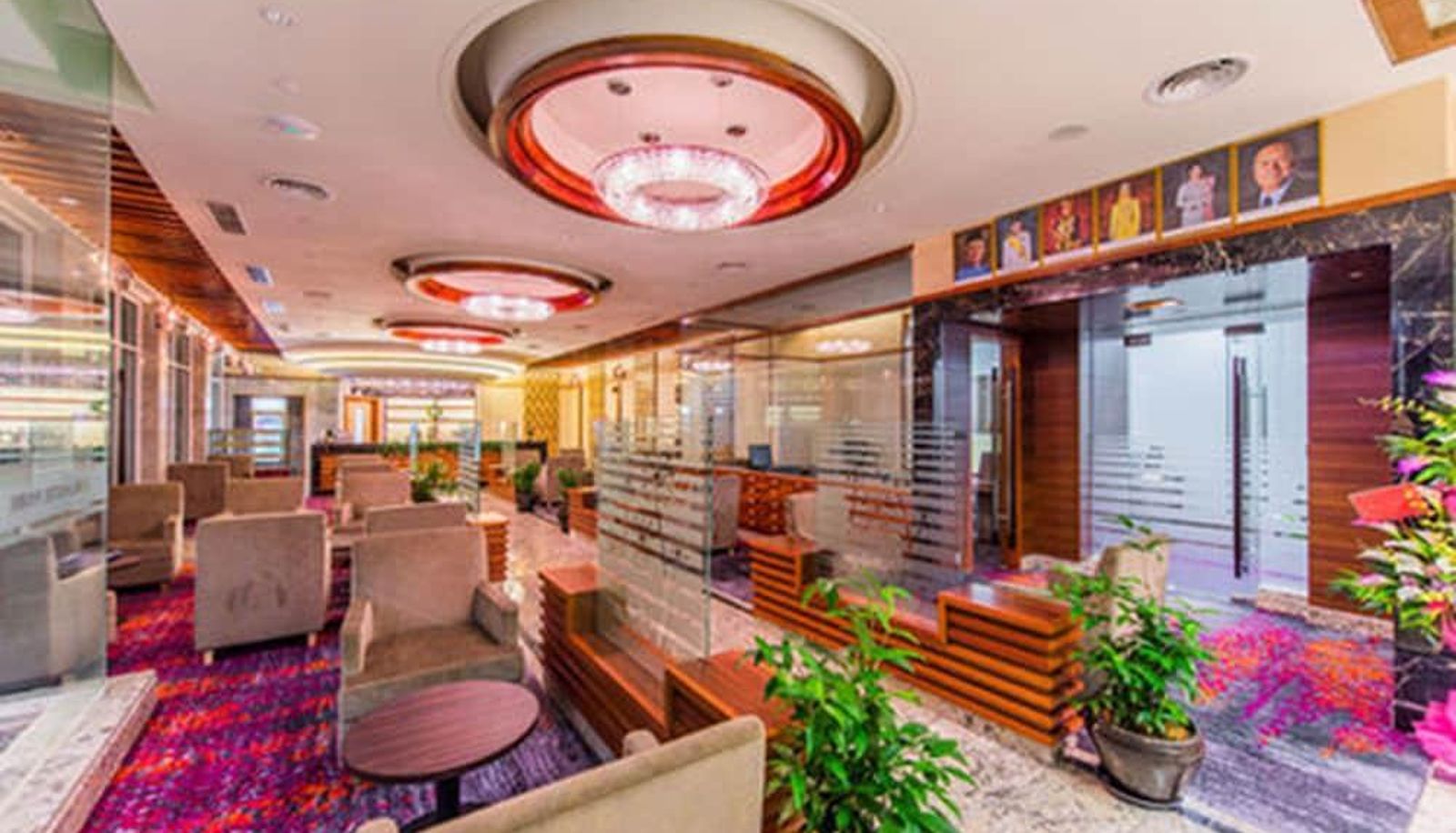 Lobby - NsasU Hotel