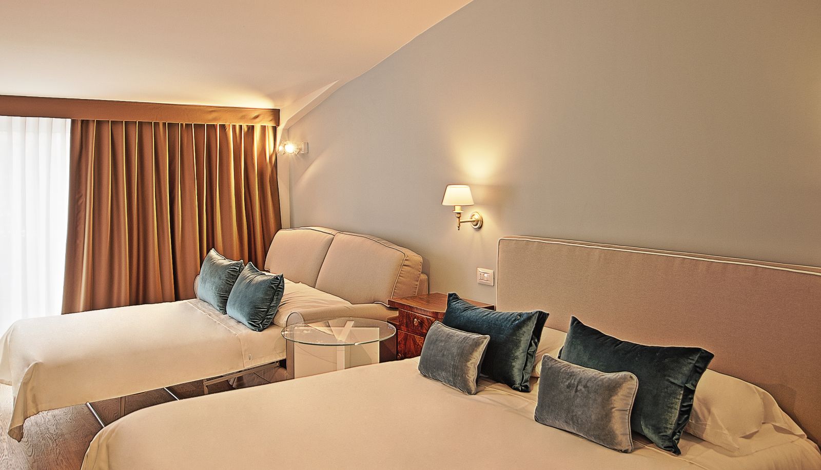 Pokój czteroosobowy - Bergamo Inn