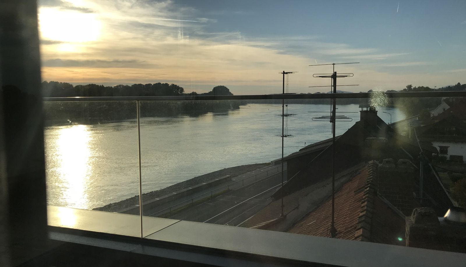 Vue - DONAUHOF essen.trinken.schlafen.