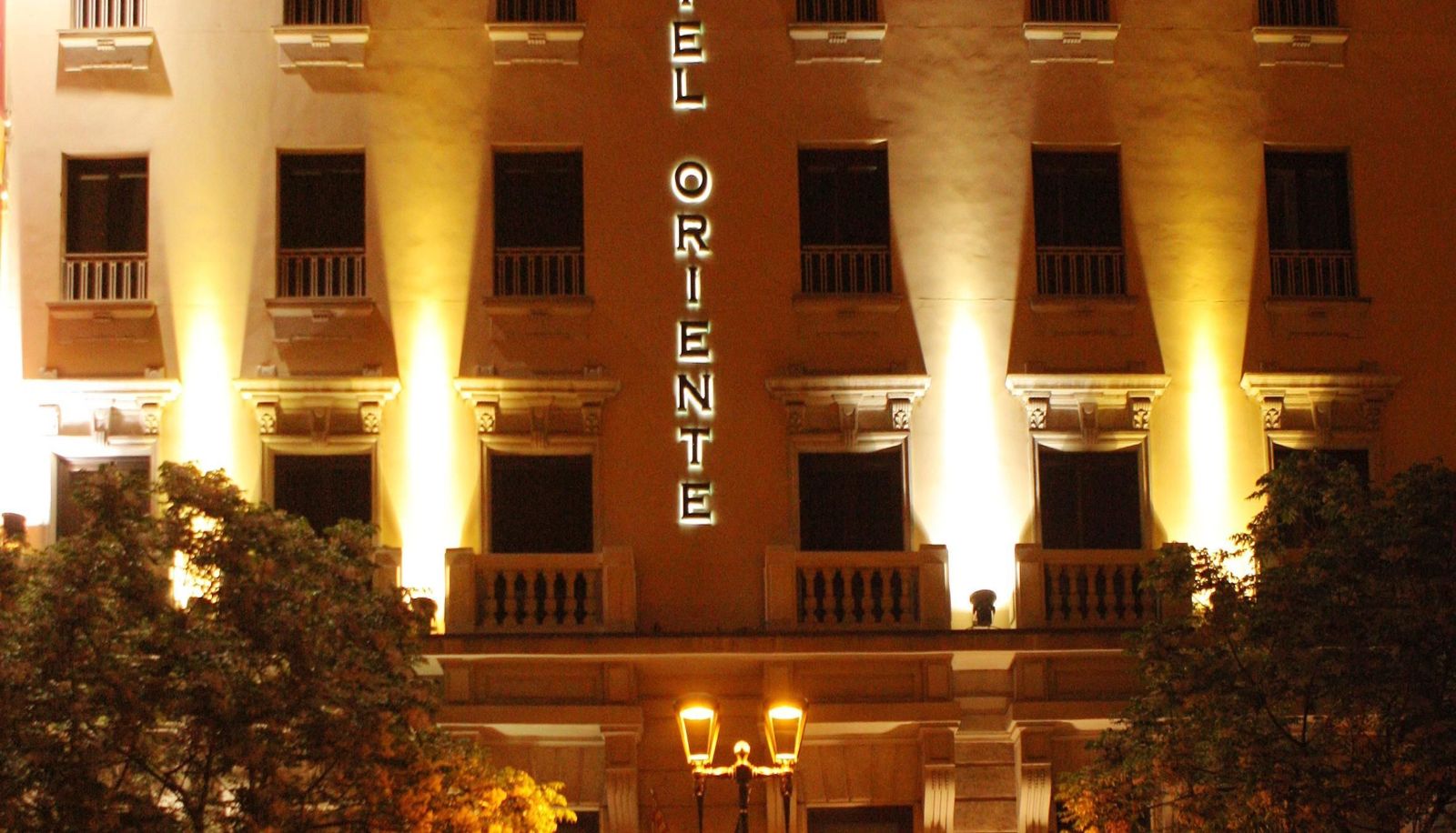 Hotel outdoor area - SR Oriente