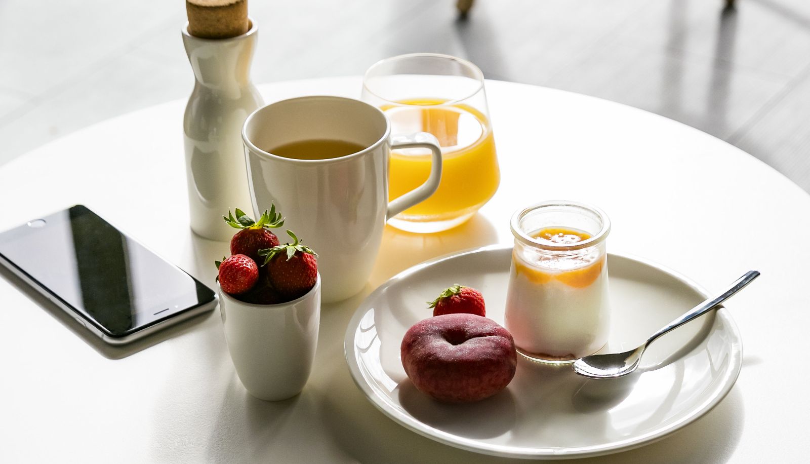 Sala de desayunos dentro del restaurante - OKKO HOTELS PARIS GARE DE L'EST