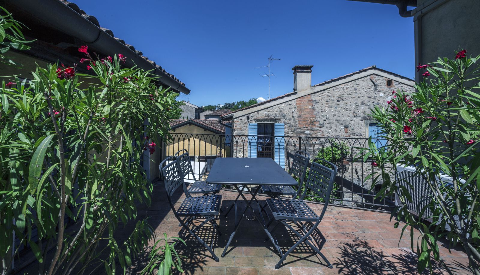 Camera con terrazza - Borghetto Vacanze dei Mulini