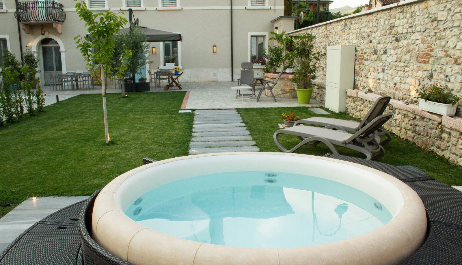 Hotel Außenbreich - Villa di Cazzano BioLuxury Living