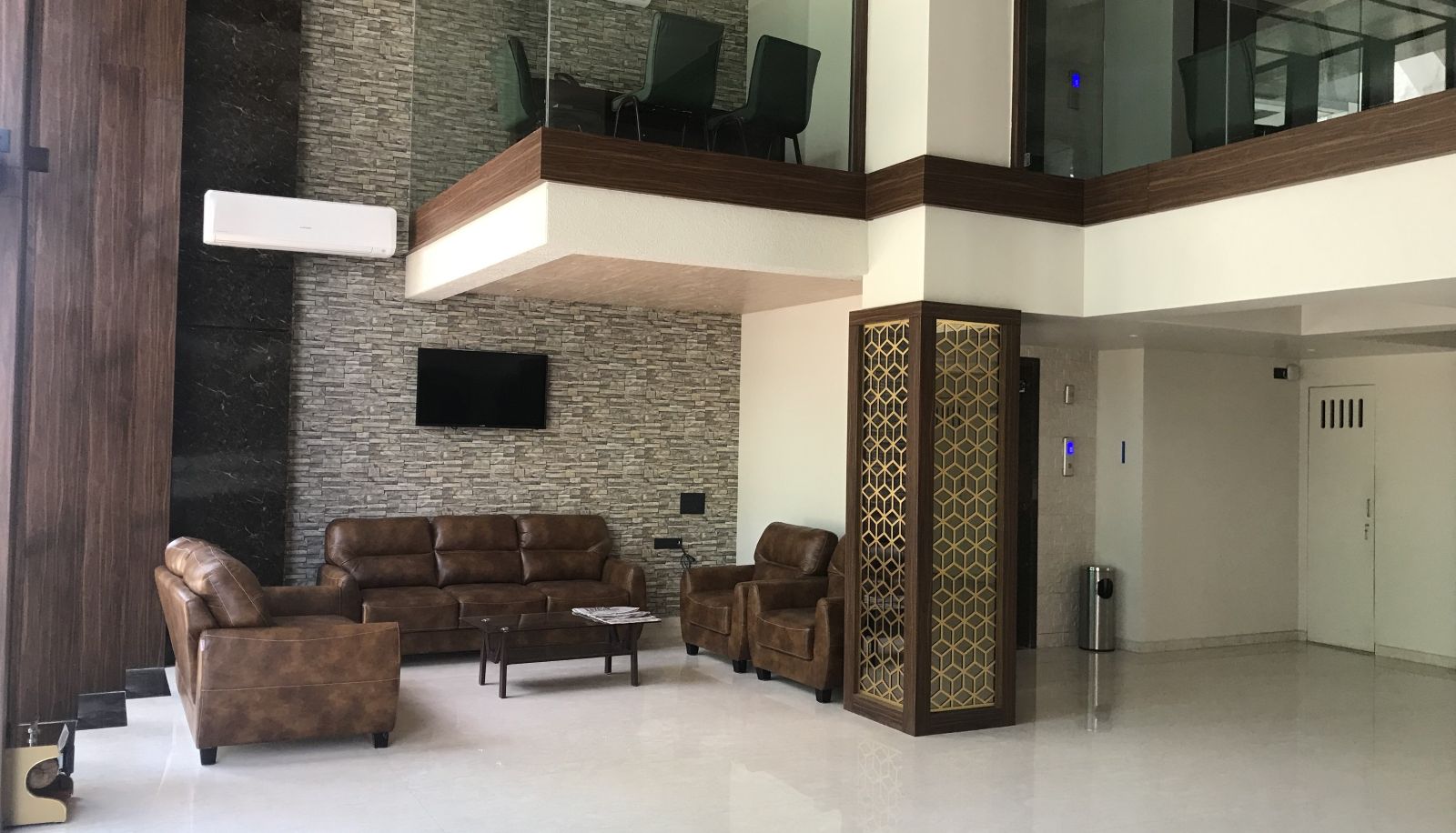 Interieur van het hotel - Kyriad Hotel Solapur by OTHPL