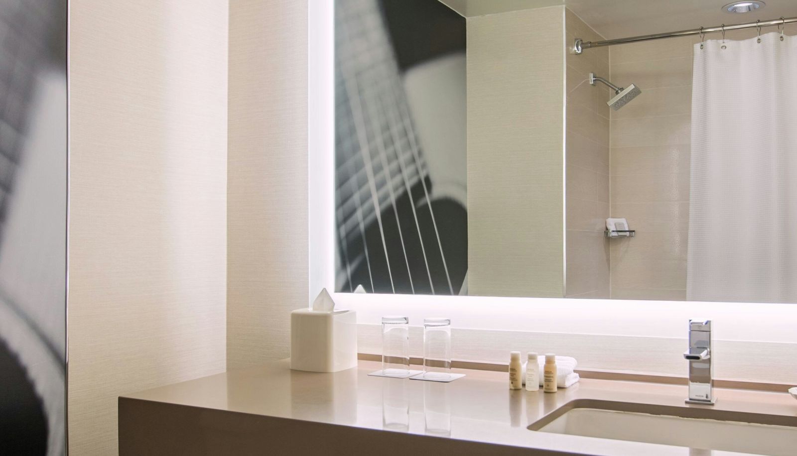 Room - Renaissance Austin Hotel