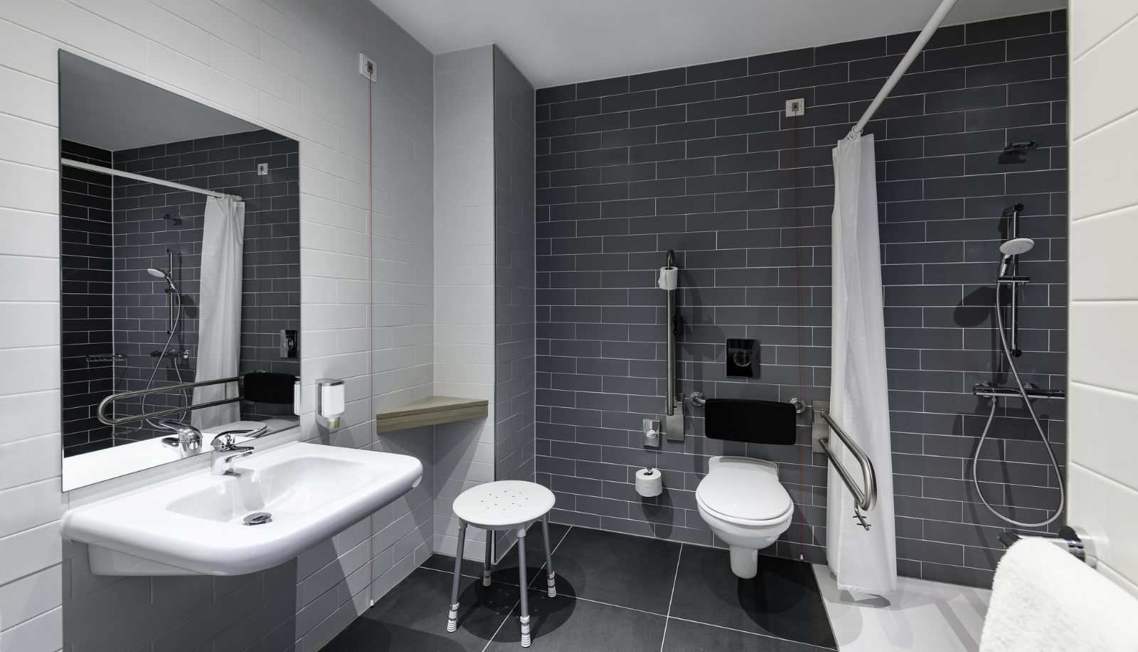Room - Holiday Inn Express REGENSBURG by IHG