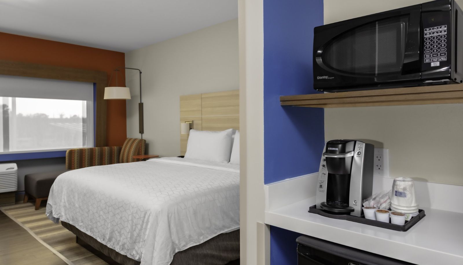 Camera - Holiday Inn Express & Suites WILMINGTON WEST - MEDICAL PARK by IHG