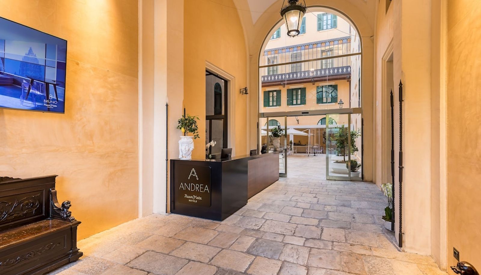 Hall - Room of Andrea