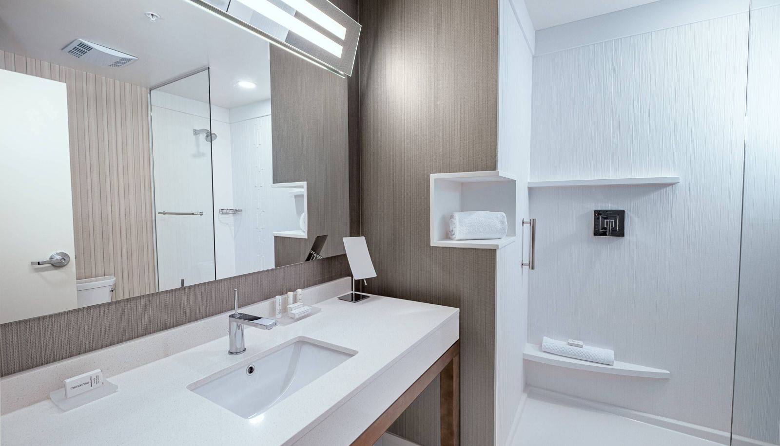 Zimmer - Courtyard by Marriott Toledo West